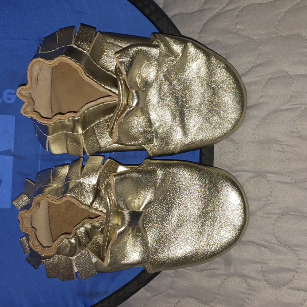 Robeez gold metallic baby girl shoes